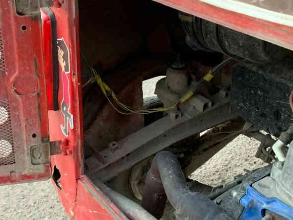 سلام عليكم تكتك البيع مديل 2017 تكتك مثل مشوف بعنك بيه نقص صليب جادر والكسل بي ونه خفيفه غر هذني مابيه سعره مليونين وربع بيه مجال بكاني بياع هاذه رقمي ***********
