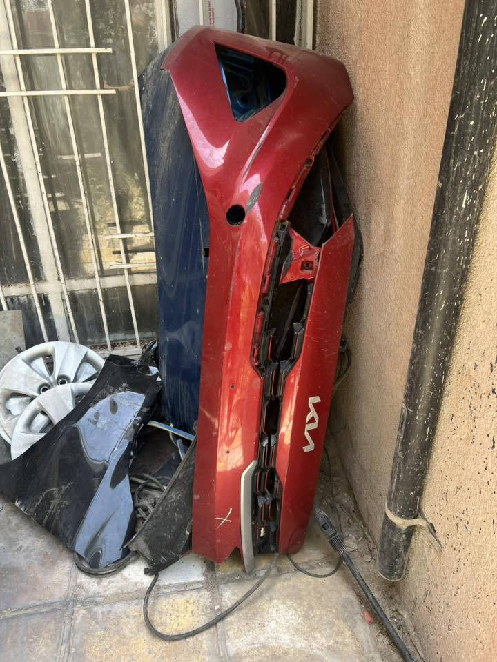 دعاميه فورتي جيتي لاين أمريكيه هي واللحيه بيهه نقص ربع دعاميه اللون احمر 
السعر ٦٠ 
العنوان بغداد 
***********
