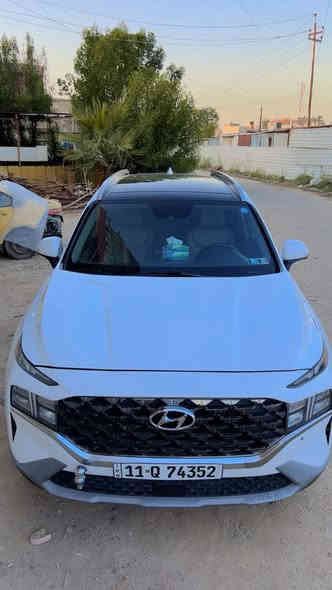 السلام عليكم سنتافي هايبرد ٢٠٢٣ فول ١ على١ ماشيه ١٣ الف سياره جاهزه ماتصرف عليه الف ٤ كامرات بنوراما كشنات كهرباء تدفىه جلد  بردات ابواب رادارات حساسات اربع انضمه قياده جنطه كهرباء هواي بيه مواصفات حادث جاملق وبنيد بدون دواخل صور الحادث مرفقه بل منشور ترهم مرواوس السعر ٢٢٥ وبيه مجال بغداد المعامل رقم الهاتف ***********
