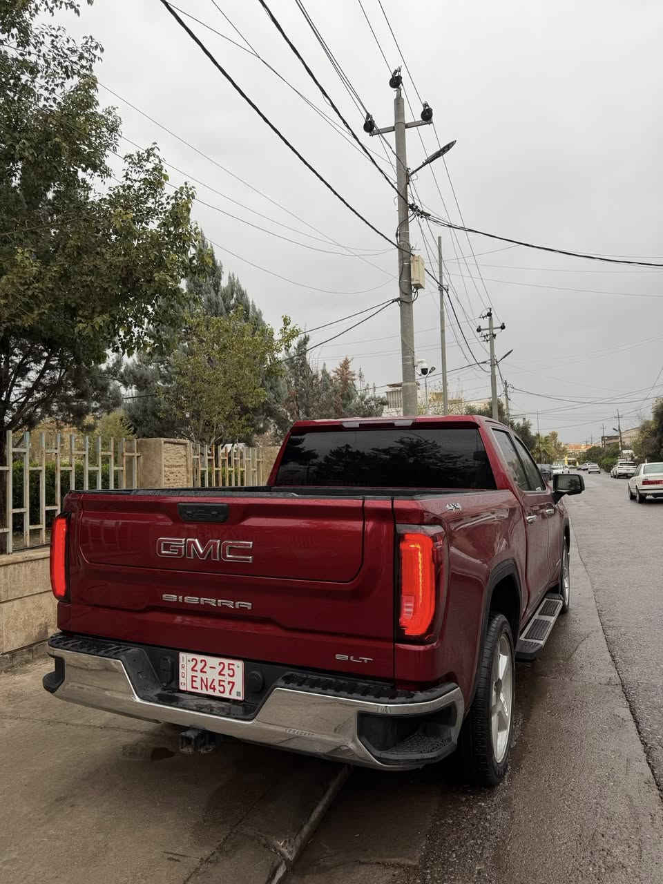 السلام عليكم
جمسي سيرا 2024 باب طويل بدي قصير
 SLT 
8 سلندر 5.3 المرغوب
ماشيه 14 الف 
اخوان السياره بدون حادث 
كلين تايتل 
فقط بالنقل صار بيهه شويه بالسقف شخوط وتعديل pdr 
مكان السياره اربيل
السعر 40،000$

***********
