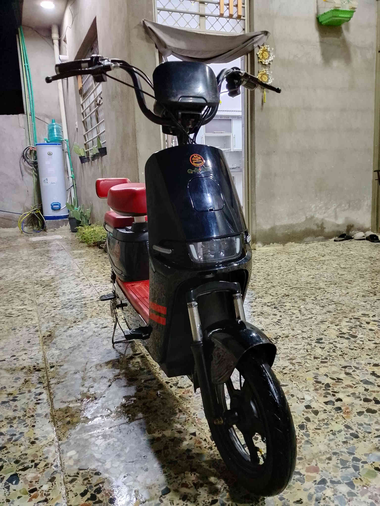 للبيع او للمراوس دراجه شحن جديده علفحص 4 باتريات 3سرع السعر275 للاتصال *********** مكاني بغداد حي اور
