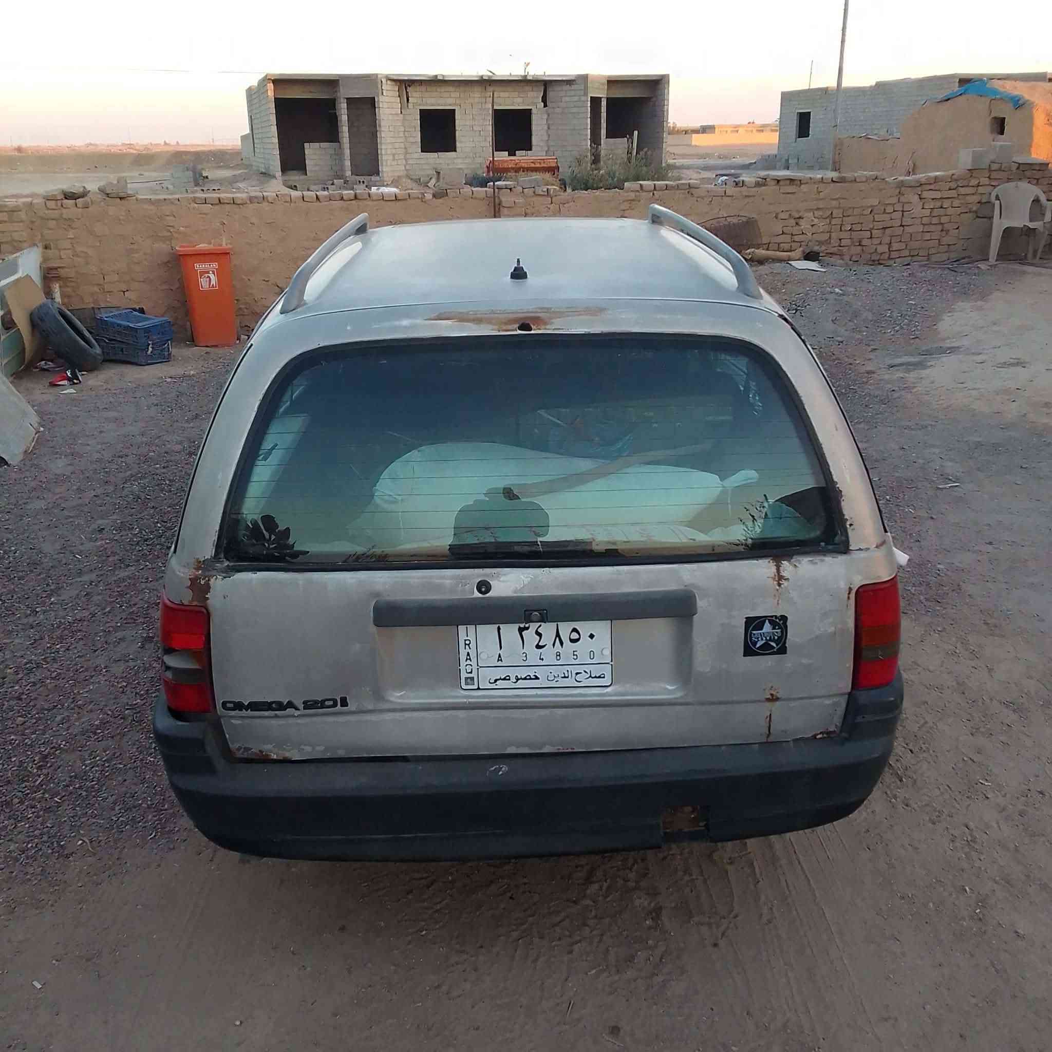 السلام عليكم للبيع اوبل اوميكا ستيشن موديل ٨٩ رقم الماني محرك كير شرط تحويل او وكالة بكيف الشراي. السعر ١٧ بيهه مجال اني مكلف بالنشر ***********
