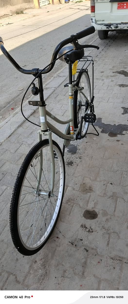 سلام عليكم شلونك شباب باسكل للبيع نضيف احله من الصوره الباسكل والحسين صاله تقريب شهر من نزلته من كرار ابو النقش
المكان: النجف، حي العسكري. السعر: 140، وبكم الخير والدلال. للعلم، الباسكل جاهز بالكامل وجميع أغراضه موجودة. الرقم: ***********.
