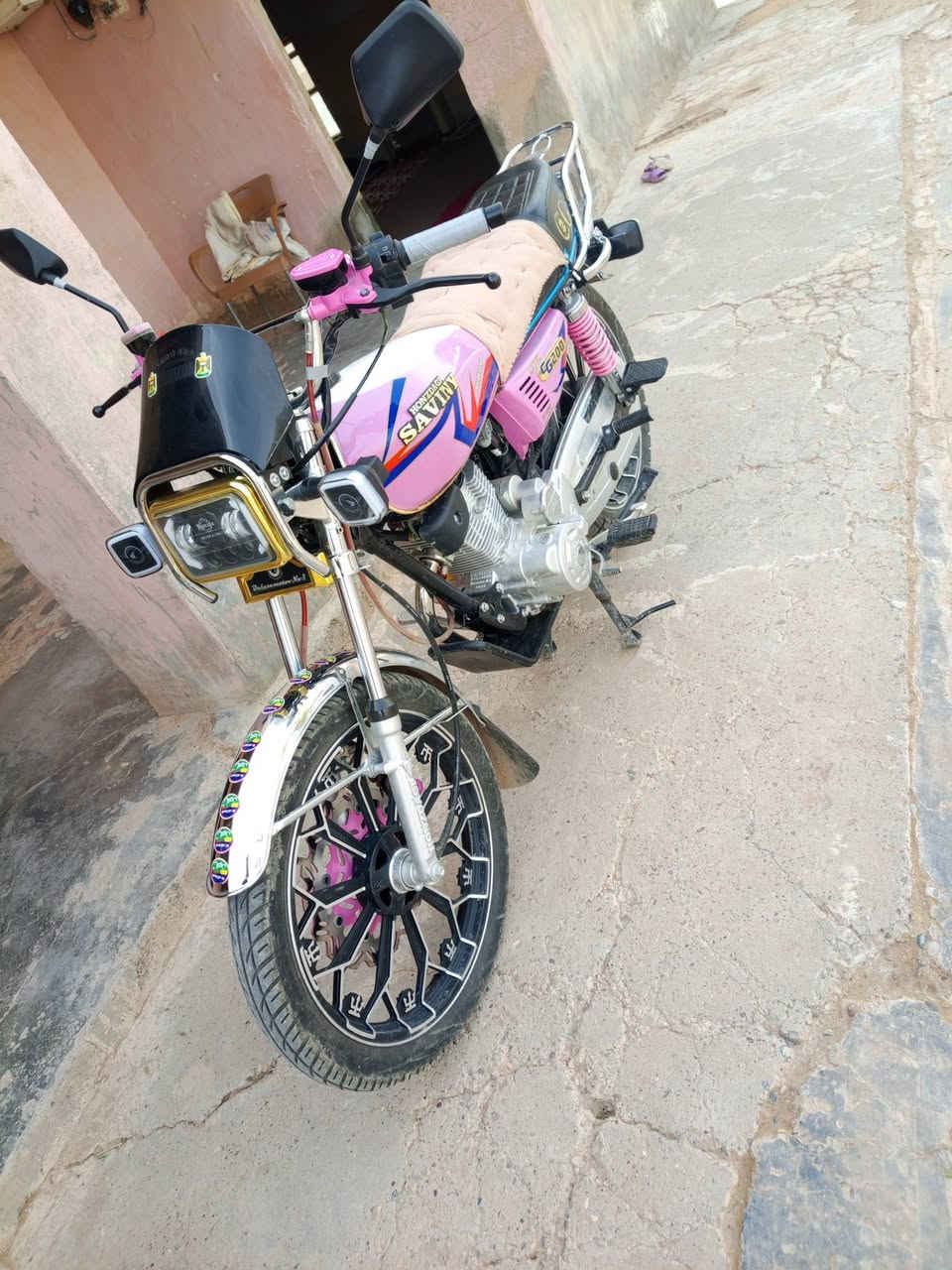 للبيع سيفان 25 كفاله عامه المكان الصفره السعر 775 وبي مجال  ***********
