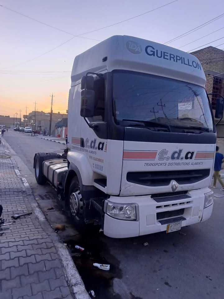 سلام عليكم رينو للبيع رقم بغداد  موديل 95 سياره كأسره رنك بس تمشي ما بيهه اي شكال بل سنويه صهريج تحويل مباشر مكانهه بغداد الحسينيه سعر 65وبيهه مجال رقم ***********
