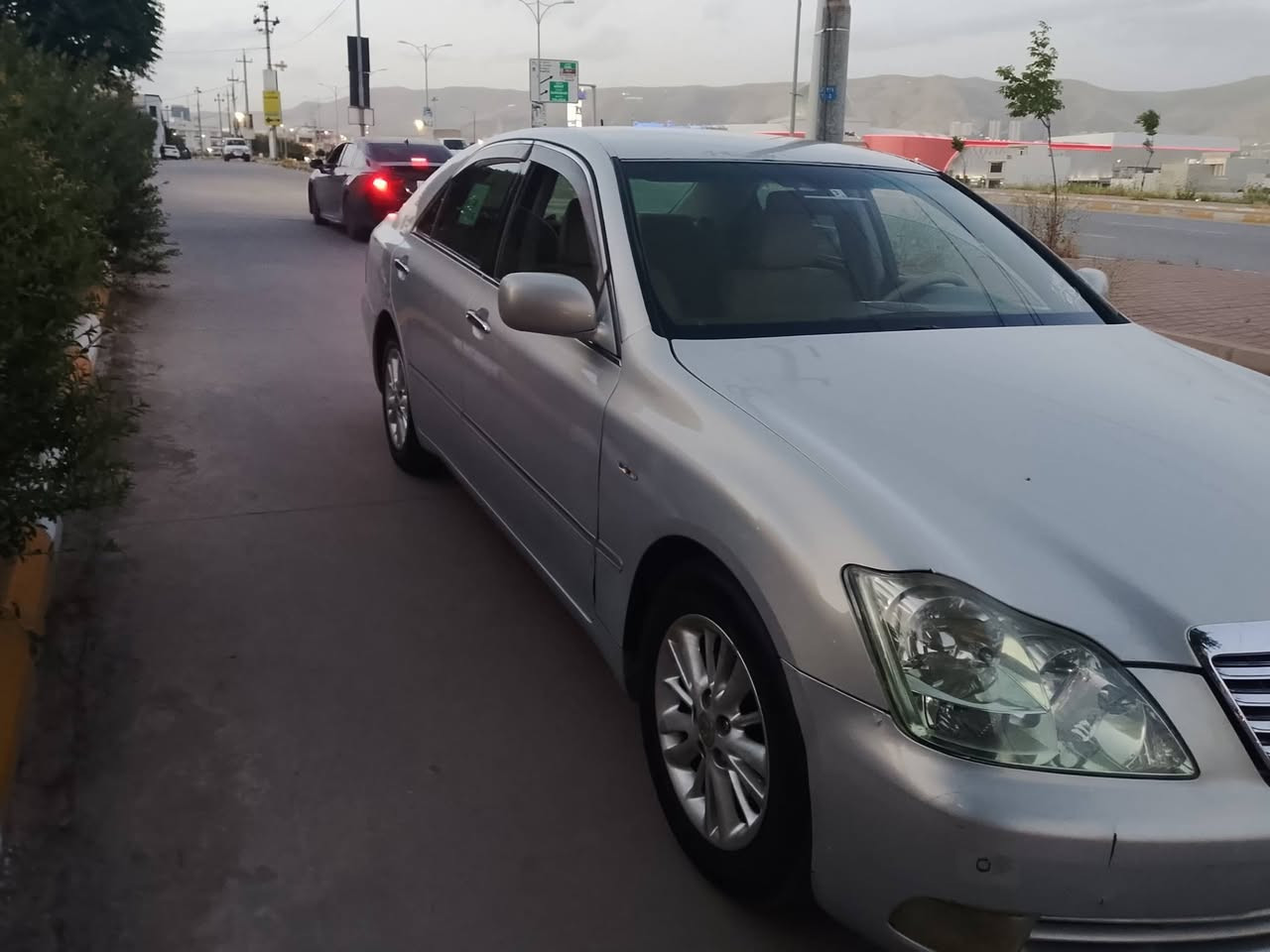 به ناوی خوای گه وره شاهینه 2005به س مووس بی ده عم یه ك پارچه بۆیاخی هه یه یابانه مواسه فات سی په رده سه لا چه  جوار کوشن کاره با سوکان کاره با  بی مه سروف کۆدیی هه یه سعری 58 گه لا  ژم ***********له سیلمانیم له سه ر ئیزن ادمین
