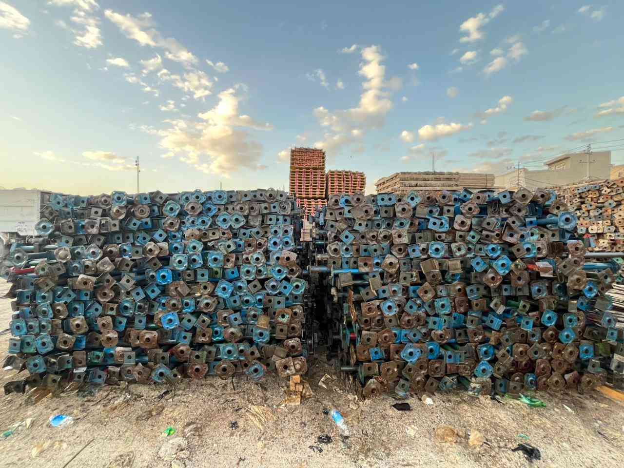 السلام عليكم يوجد لدينا جكات 4 متر حاضن نضافة95 ‎%‎ آخو الجديد العنوان بغداد بلديات 
***********
