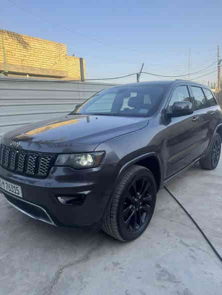 السلام عليكم للـبيع
Jeep Grand Cherokee Laredo L Black Top 2018

السياره  بدون اي قطعه تبديل 

صبغ نص البنيد فقط ماشيه 67الف فقط  

استفسار واتساب او اتصال ***********

.

 المواصفات الأساسية:

 • الموديل: Jeep Grand Cherokee

 • الفئة: Laredo Black Top بلاك توب

 • السنة: 2018

 • المحرك: V6 سعة 3.6 لتر 
.‎

*رقم بغداد بسمي تحويل مباشر 

تخم تاير وباتري جديد 

*شفتات سرعه

 *جنطه كهرباء

*رادارات مانع تصادم 

*اوتو ستوب خروج عن المسار 

*تشغيل عن بعد 

*شاشه كبيره لمس 

‏‎* رادارات جانبيه خلفيه 

‏‎* تحذير النقطة عمياء  .

‏‎* المصابيح الأمامية LED.

‏‎* كشافات الضباب LED. 

‏‎* دخول ذكي. 

‏‎* بصمة  للدخول الذكي. 

‏‎* حساسات خلفية.

السعر المطلوب 220 وبيه مجال عنوانها بغداد المدائن قرب المحكمه
