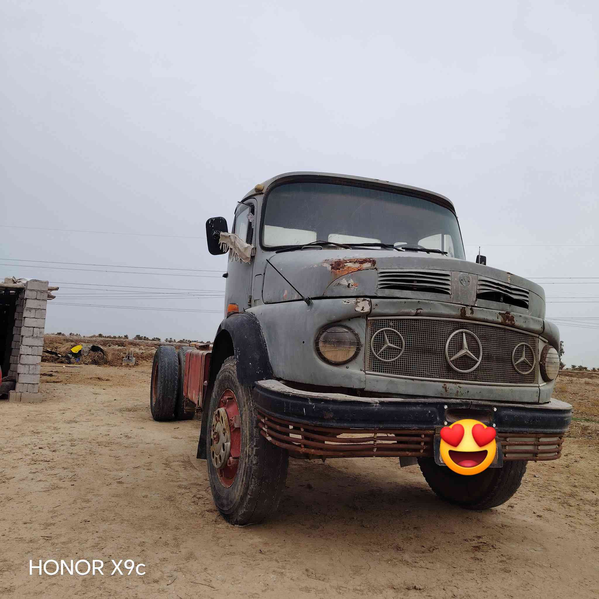 السلام عليكم اجمل للبيع 56 سياره مقفوله كهربائيات حداديه طيارات تخوم رقم انجليزي  سياره مشروع وطني باسمي ثانويه 30 ***********
