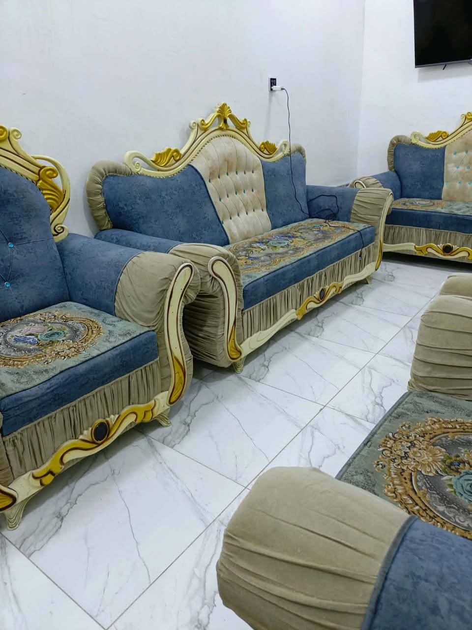 تخم ملكي كلش نضيف 5 قطع 10 نفرات تركي الاصلي كلش جديد مابي اي ضرر 350 بي مجال قليل الي يريد يراسلني او يتصل ع الرقم *********** ولا تتصل. تكول جاي وماتجي رجاء هذا حسابي الجديد ذاك تعطل @الجميع
