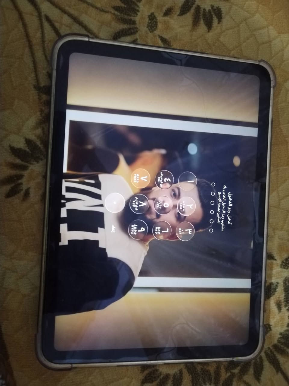 ايباد A16 11
ذاكره ٢٥٦
اخو الجديد البطارية ٩٩
صار شهر من أخذته او اقل من شهر
***********
