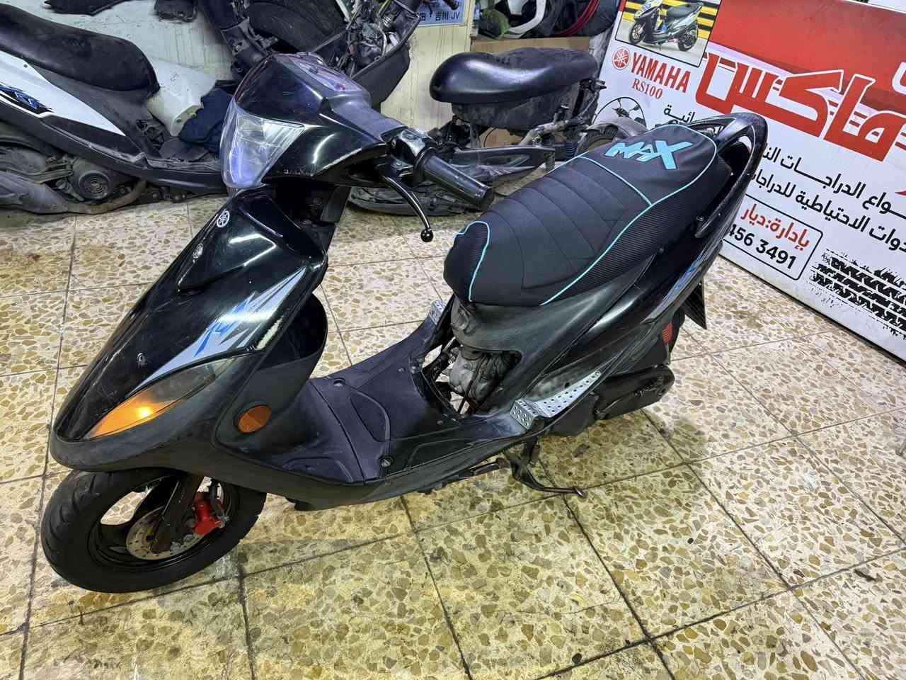 سلام عليكم  البيع ماكس. عدلة دراجة مكفولة من. كلشي.    سلف. هندر كهربيات كلهة شغالة مكين. ناعمة ما. مفتوحة كلهة مكملة  بلادي. دشبول شغل كامل 
سعرها خاص  معروضه بل محال 
ديار ماكس   عنوان مصلى قرب جامع ملا اسود ***********
