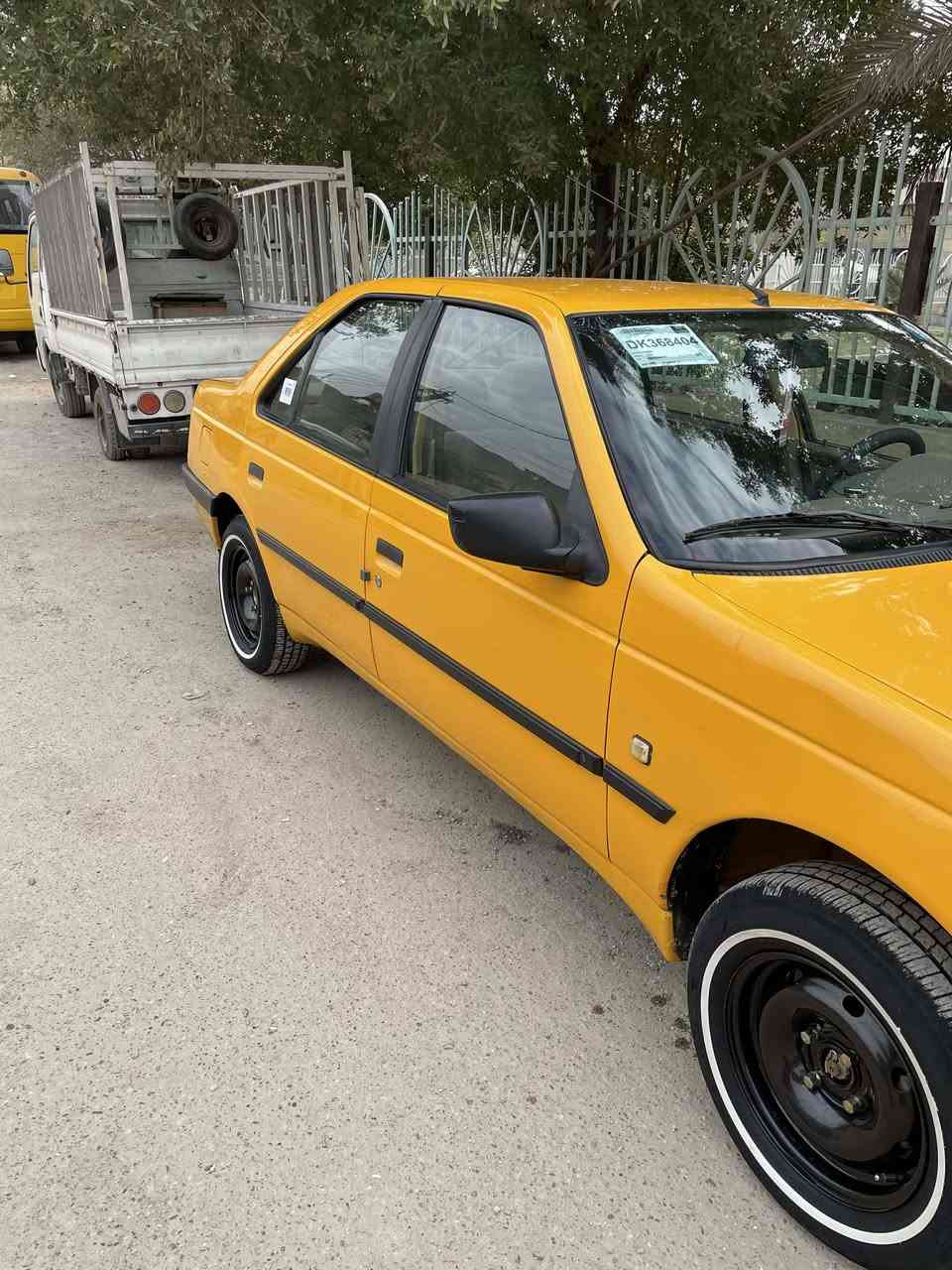 السلام عليكم بيجو ٤٠٥ إيراني ٢٠١٨ مكفوله لا صبغ لا تبديل لا خياس ماشيه ١١٠ سياره جديده بمعنى الكلام مكينه مكفوله حداديه تخم تاير باتري كله جديد ومكفول بسمي السعر ٦٤ مكاني بغداد الجديده الأمين  رقمي ***********
