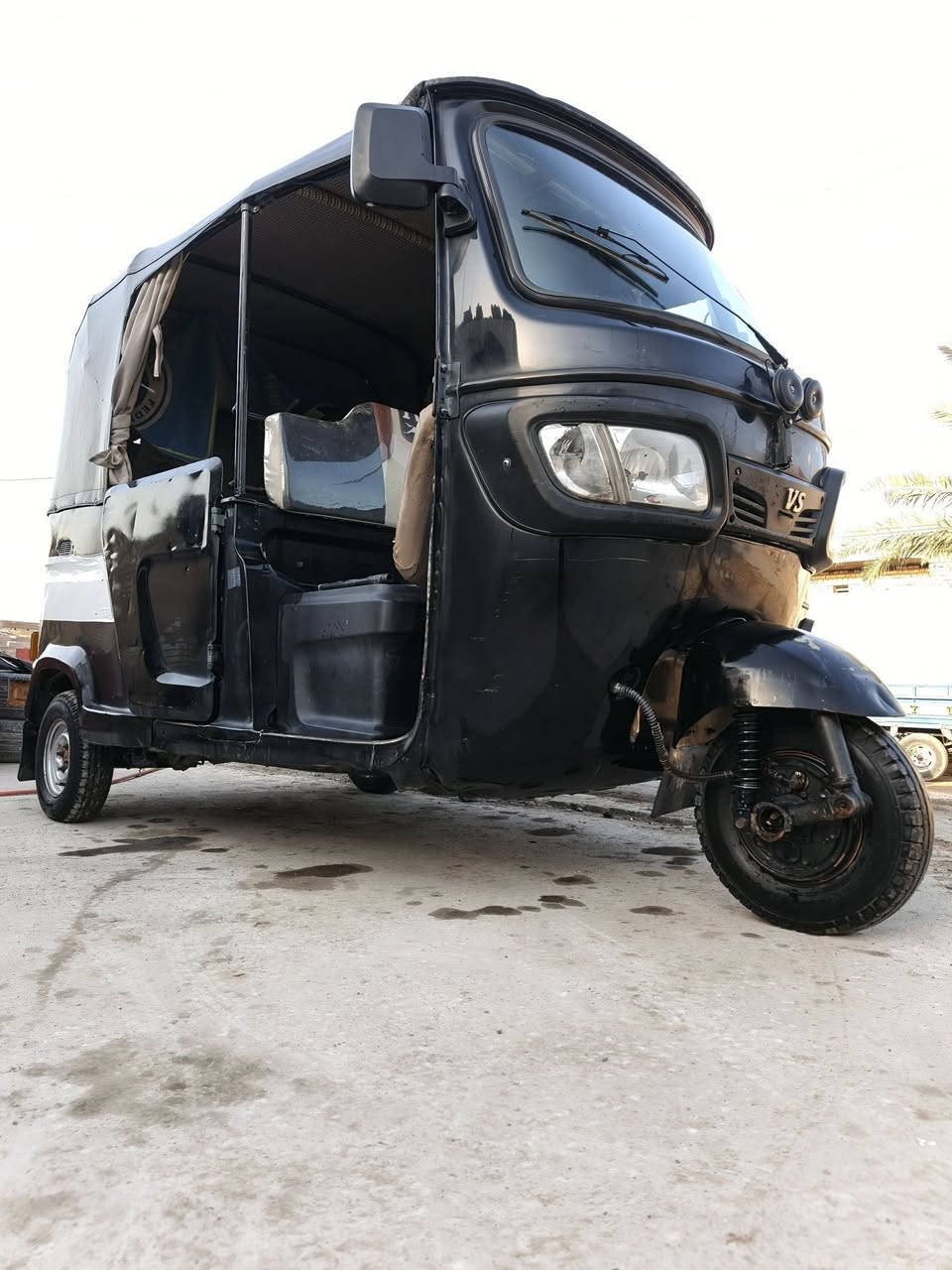 للبيع موديل 21شهر 9 .. رقم سنوية مشروع وطني محرك واكسل ناعمم تاخذه تفحصهن وين ما يعجبك مابيه ولا خياس  وظع شركة دوس وكاعيات مستعجل عليه سعر 5ونص شراي بخدمته دوشمة +تخم تاير +دبلات كله جدد مكلف رقم راعيه ***********
