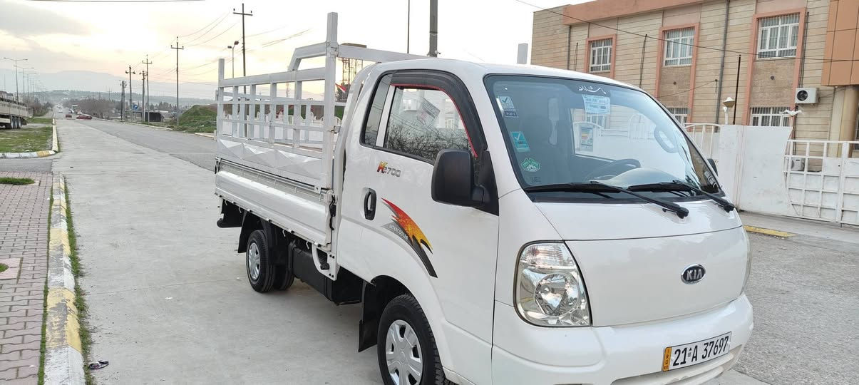 کیا دووتەنی 2700مۆدیل 2010جام کارەبایی گیڕعادی  ڕەقەم سلیمانی سەنەوی وڕەقەمی تازەیە وەکالەی  بەناو خۆمەوەیە وەکالە دەکەمەوە سەیارەکە نمونەیە لەجوانیا گێڕومەکینەوئەکسلی بەشەرت مەکینەی بۆخاری نیە دووپەڵەی بجوکی پەمپە بێ ناوگرتن دەعمولیدراوی نیە پێشی کەپسەشەنسی گێڕومەکینەوئەکسلی بەشەرت بەشەرت شەش تایەیی تازەی لەژیرە زۆر تندوتۆڵە بی مەسروفە ماڵی کاسپیە سعری 103گڵاو مجال شوێن هەڵەبجەی تازە
***********
*********** دار بنديهكان, السليمانية
