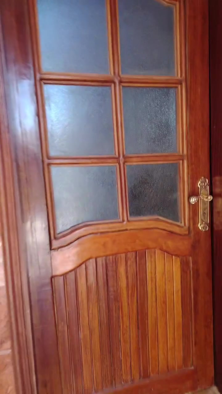 🏠 بيت مميز للإيجار في حي الشهداء (القادسية) 🏠
​يعلن مكتب العقارات عن توفر بيت سكني مجهز بالكامل ومناسب جداً للعوائل، بموقع جغرافي ممتاز وهادئ في تكريت.
​📍 تفاصيل الموقع:
​المنطقة: القادسية - حي الشهداء.
​الموقع الدقيق: قرب ثانوية المستنصرية للبنين (موقع خدمي وقريب من المدارس والأسواق).
​📐 مواصفات البيت:
​المساحة الإجمالية: 300 متر مربع.
​التصميم: غرف واسعة، صالة مريحة، مطبخ، ومرافق خدمية متكاملة وبناء بحالة ممتازة.
​📞 للاستفسار والتواصل:
​لمعرفة السعر وتفاصيل الإيجار أو لمعاينة البيت على أرض الواقع، يرجى الاتصال مباشرة عبر الأرقام التالية:
​رقم الهاتف الأول: ***********
​رقم الهاتف الثاني: ***********
