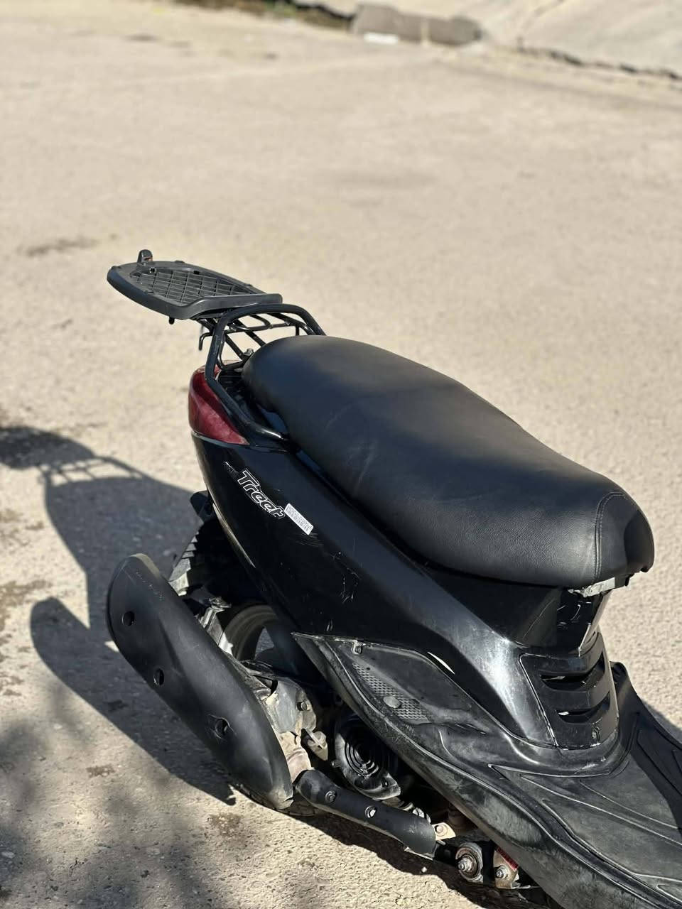 السلام عليكم اكزز ياباني نوزل خطين الدراجه مفوله شلعه ومعدل دراجه محرك ماماشيه عليه سبانه يعني مامفتوح ابد الدراجه رايده ب ٩٠٠ وبيه مجال حك الجيه المكان قرب بوابه الكاضميه الزقم***********
