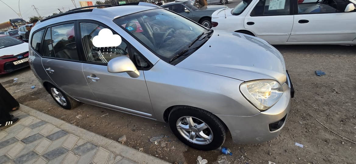 السلام عليكم 
كيا كارنز 
موديل 2007
رقم بغداد دولي 
كير محرك حداديه مكفولات 
تختم تاير جديد
باتري كوري جديد
مصبوغه احزام جماليه
سياره خير من الله جاهزه
#اريد مراس النترا او افانتي
العنوان ديالى الخالص 
التواصل والاستفسار على الرقم 
***********
