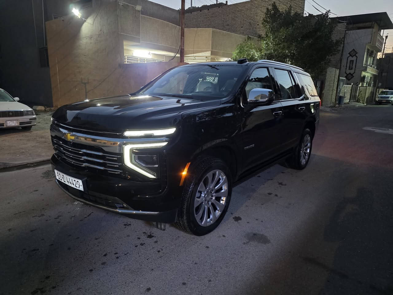 السلام عليكم
للبيع او المراوس 
تاهو بريمير خليجي وكالة المنصور 
موديل 2025 
فول مواصفات اعلى فئة بالتاهو 
مكفولة كفالة عامة من كلشي 
ضمان شركة المنصور وبعدها بضمان وبيهة تبديلات دهن وفلاتر مجانية 
رقم بغداد الجديد وبأسمي تحويل مباشر 
ماشية 8 الاف كيلو فقط 
السعر 750 وبيهة مجال 
مكان السيارة بغداد 
للاستفسار 
***********
***********
