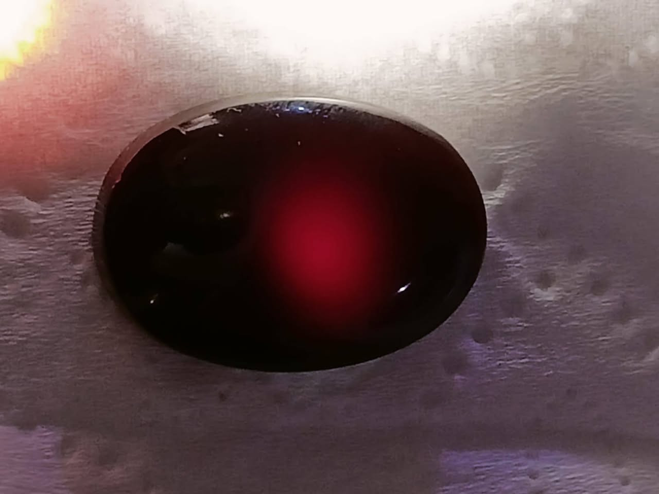 تحفه من العقيق اليماني شفه العبد الحر
سعر 250$✅
*********** ✅
توجد خدمه توصيل
