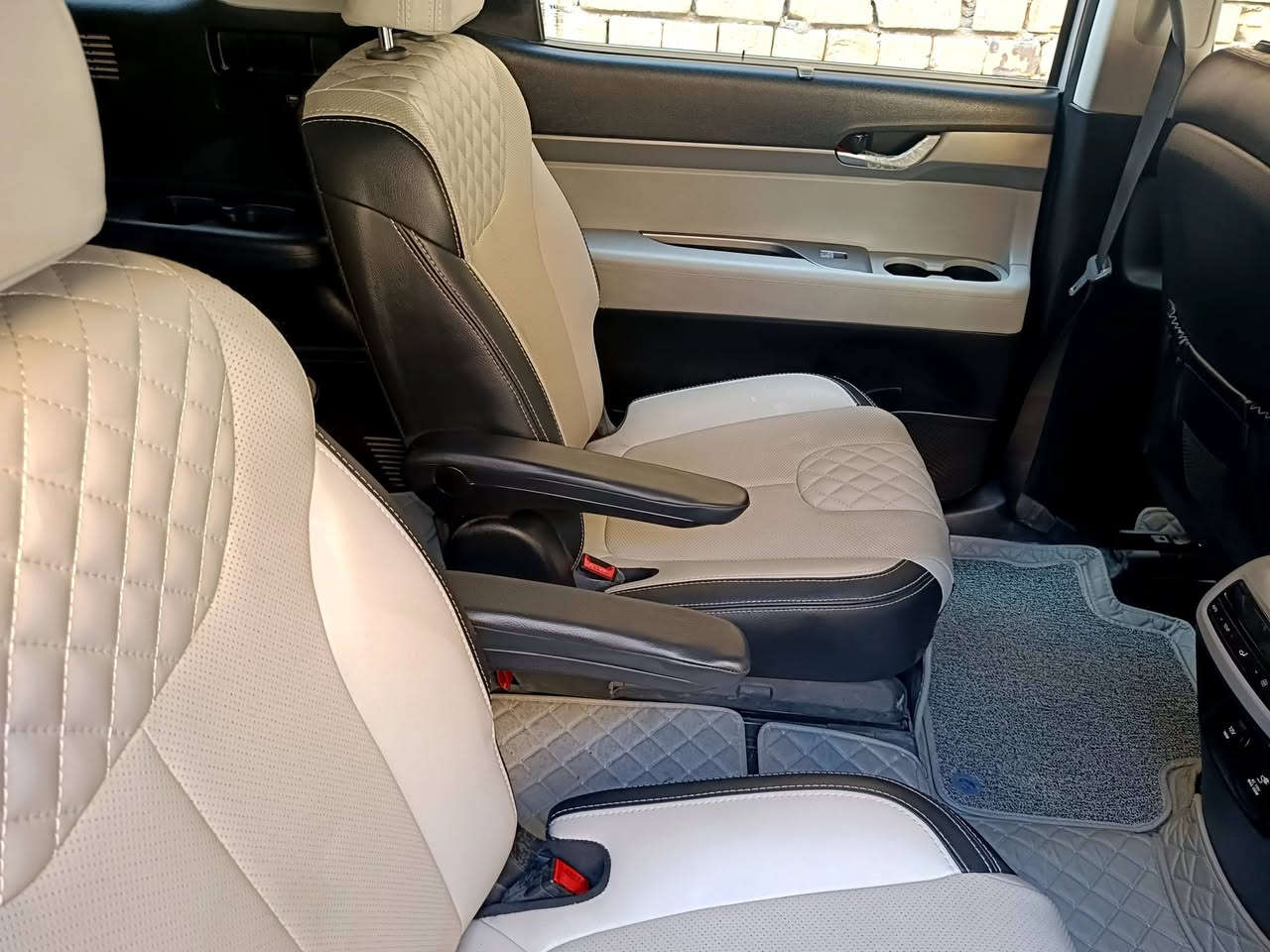 هونداي بلسايد موديل2021 رقم بغداد
ماشيه 65الف ميل
فتحة
بصمه 
تشغيل عن بعد 
جنطة كهرباء 
شفتات ستيرن
شحن لاسلكي 
كشنات تدفئة 
كشنات منفصلة سبعة راكب 
مود درايف ماوس 
رادارت كل الجهات وامامي 
توقف ذاتي 
اطفاء مؤقت 
تبريد ثلاث قطع منفصل 
منافذ USB
تحديد مسار وقيادة الية
سايد بريك بصمة 
ايرباك سستم 
وبدون شاصي
مانع انحدار  
لايت امامي زنون ولد لايت زنون 
حادثها تبديل دعاميه /بدنه وشواصي مكفوله وتبريد بلاد
مكاني ناصريه مركز
بسعر مناسب  للاستفسار مراسله واتس ***********
