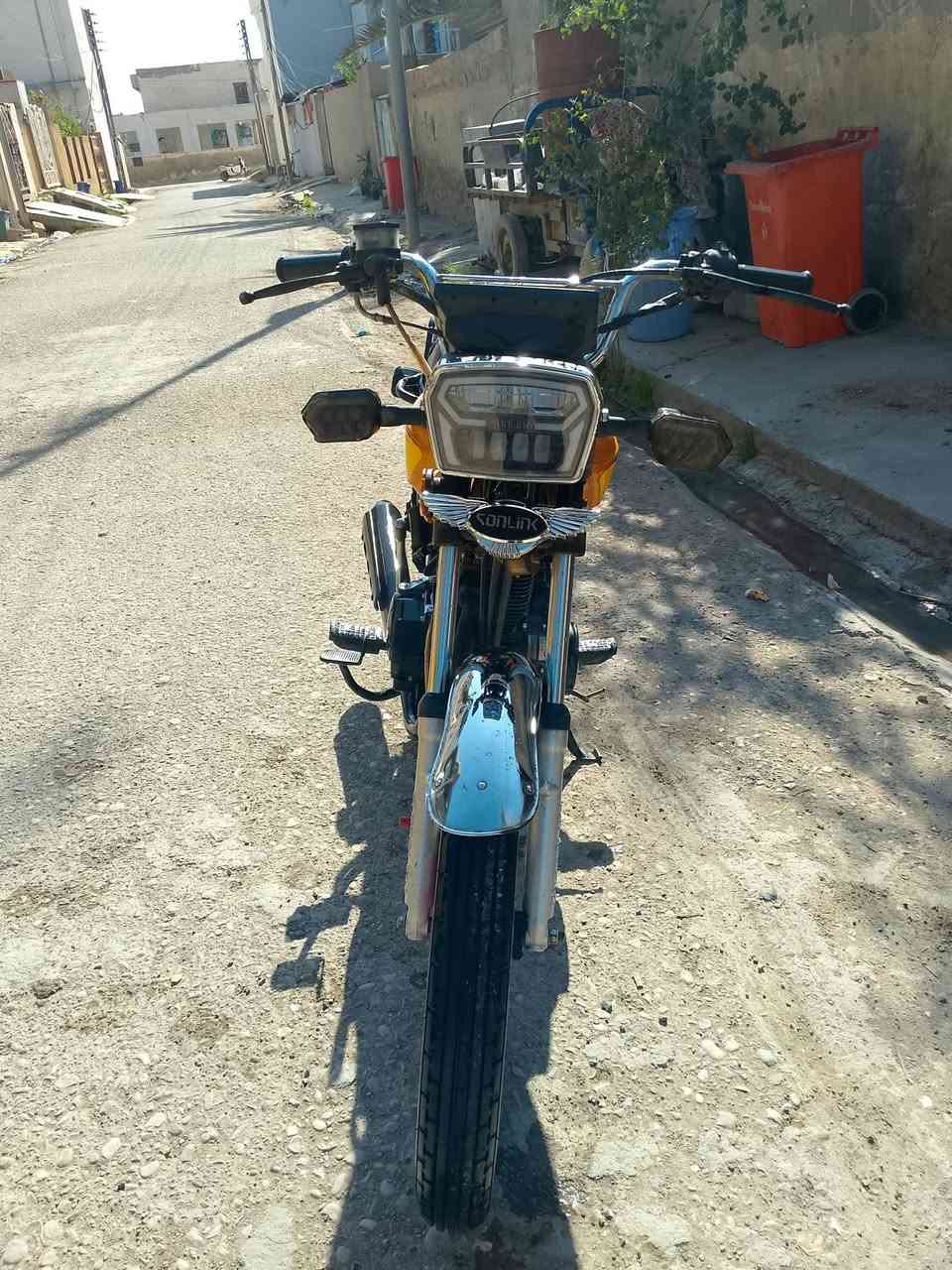 سلام عليكم سيفان 25 للبيع الدراجه جديده وحلوه شلعه معدل خير من الله كهربائيات دشبول كلها شغاله مكينه سبانه ممدود عليها أوراق موجوده 
سعر750وبيها مجال
مكاني ديالى الخالص هبهب 
رقمي ***********
