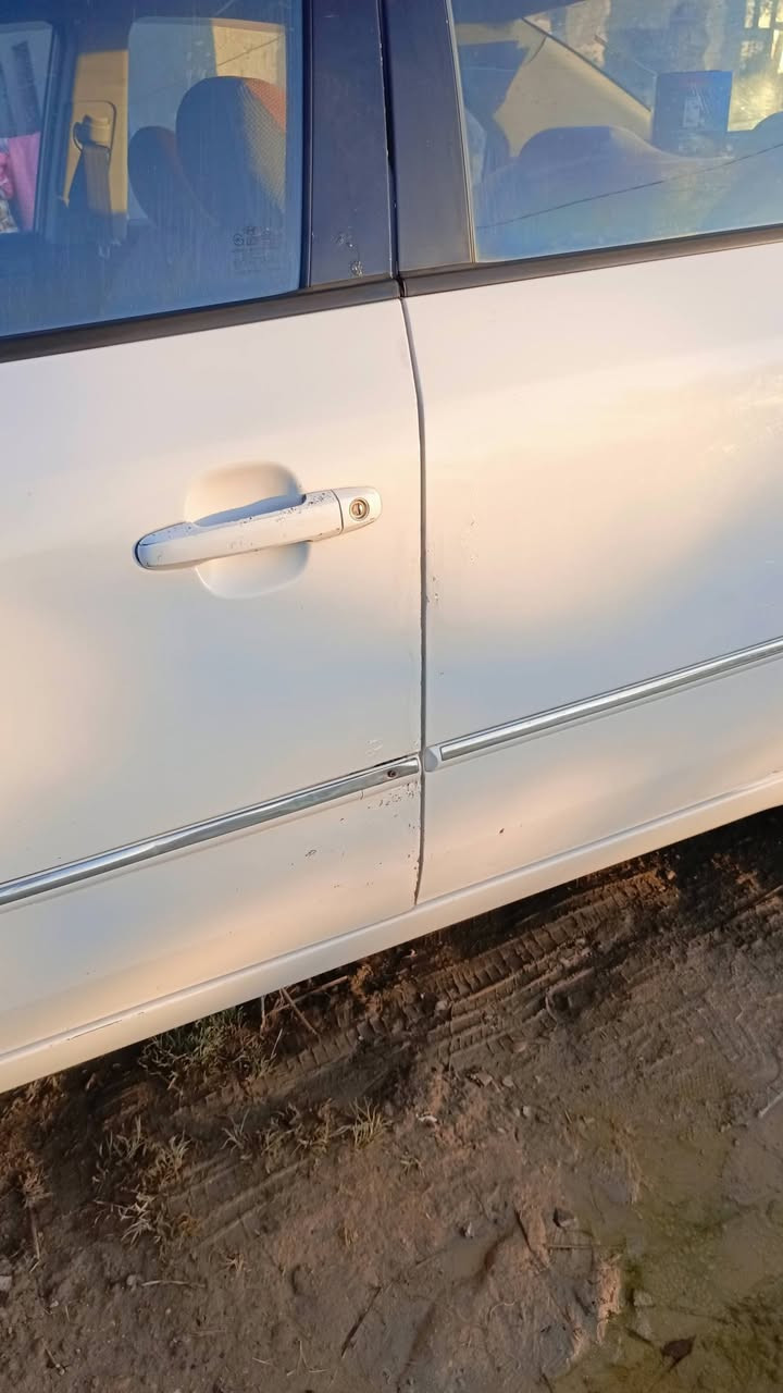 السلام عليكم 
سوناتا للبيع موديل 2009 خليجي محرك 2400 لون ابيض رقم اربيل كير محرك مكفولات السونار موجود مع الصور السعر 100$ وبيها مجال مكاني واسط الاستفسار الاتصال بالرقم ***********
