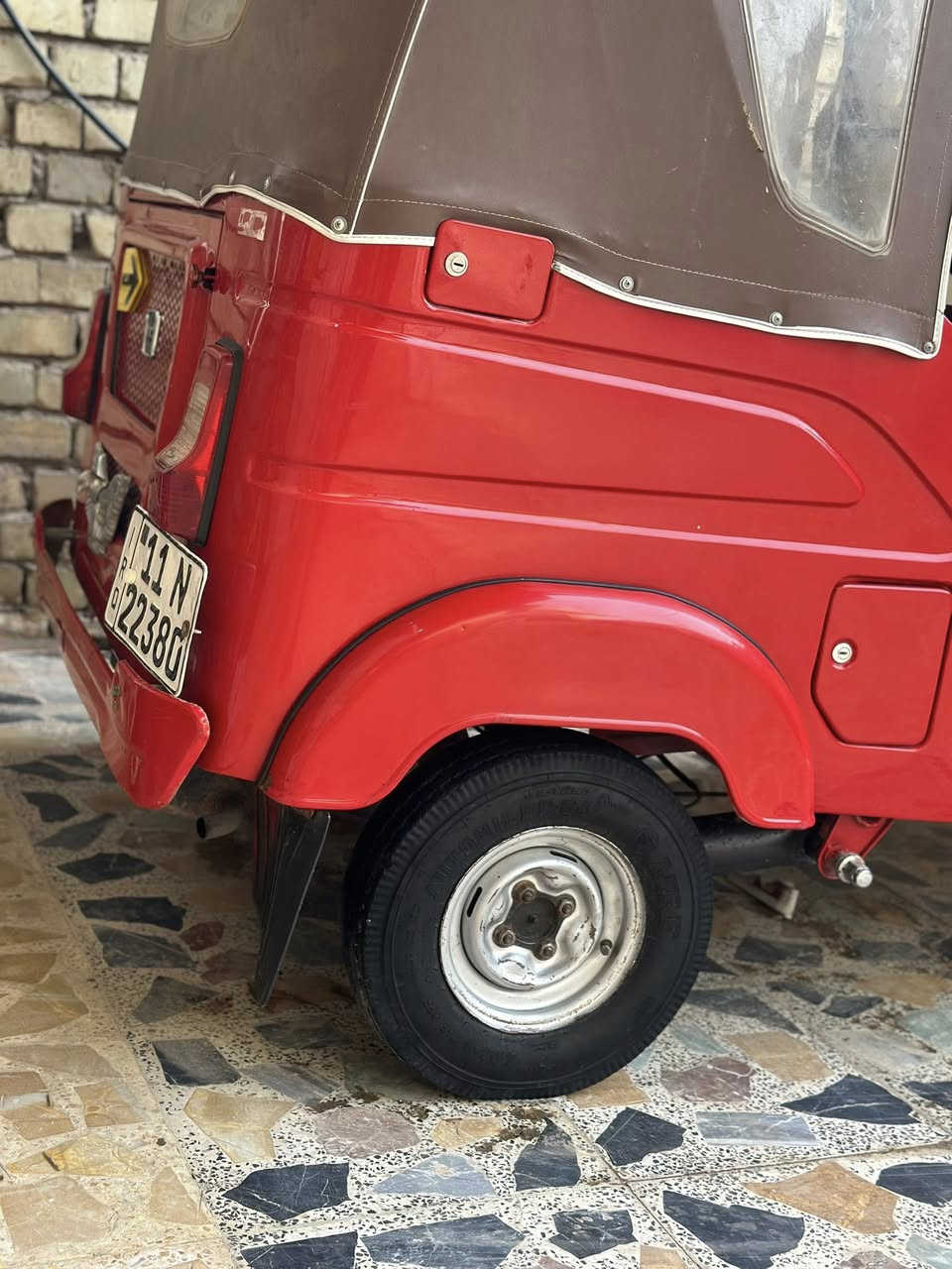 سلام عليكم تكتك مديل 22/شهر10 رقم وسنويه ثاني يوم دحويل سعر 9ملاين ونص بيها مجال شوي شراي ينتصل ***********
