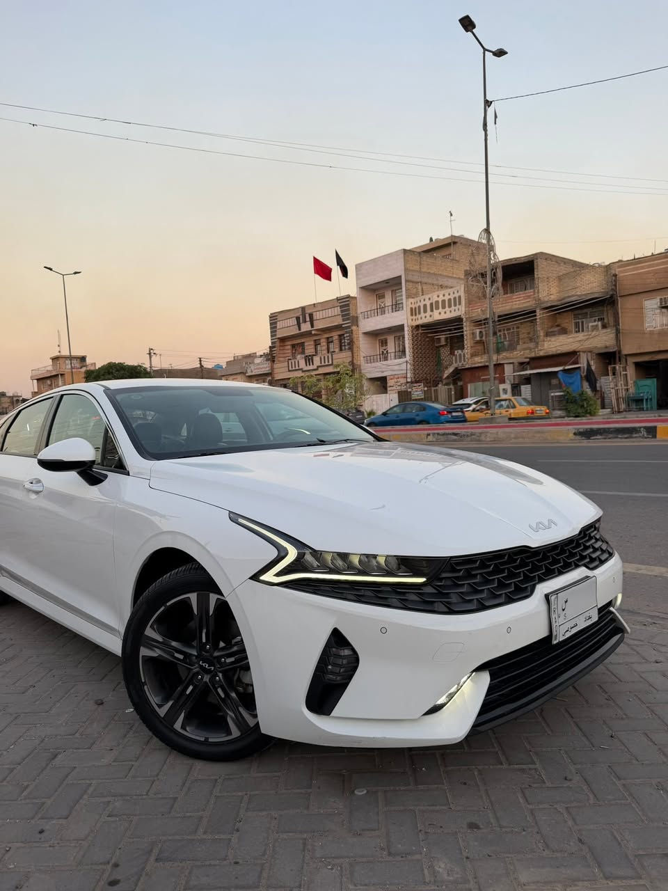 السلام عليكم
كيا K5 2023 خليجي ضمان الشركة الدولية 
ماشية : 31 الف كيلو متر حقيقي 
رقم بغداد 
فول مواصفات قمارة حديد
بصمة عدد 2 
تشغيل عن بعد
حساس امامي خلفي
ويل كب حجم 18 
كامرة خلفية
5 انظمة قيادة 
قطعتين تبريد
تبريد شاشة
مري شفط
اشاير بل مري
نفكيشن 
ليد نهاري
محرك 2000 دوش 
يدات نيكل 
السيارة جديدة بمعنى الكلمة جياست لزيرو كلهن بعدهن بيها 
مكفولة من الصبغ و البارد و التبديل وسونار موضح في الصور
مكان السيارة بغداد البنوك 
السعر : 183 وبيها مجال حك جية
للاستفسار : ***********
