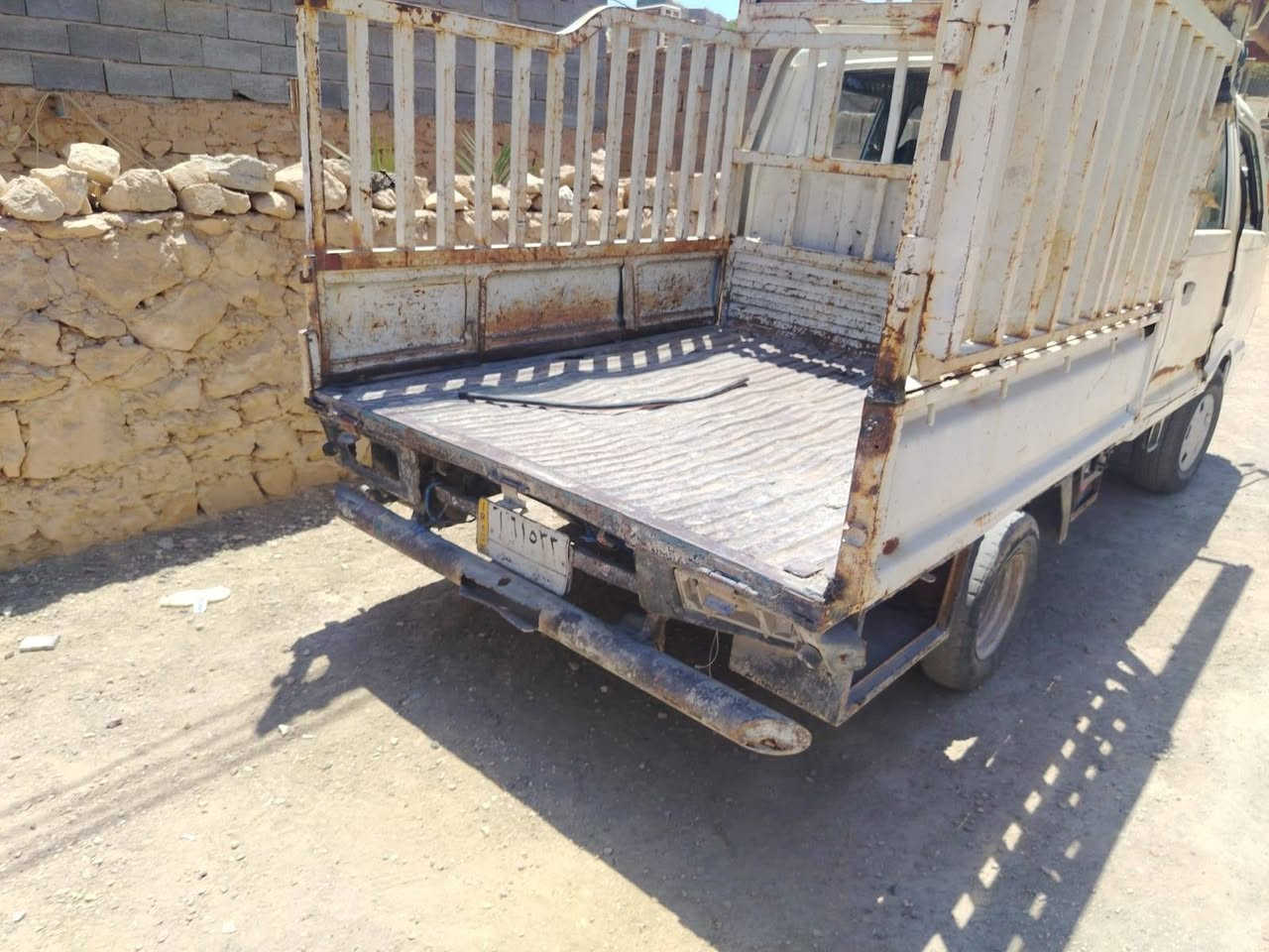 كيا بنكو دبل قمارة موديل ٩٤سيارة جاهزة محرك وكير وتايرات جيدة جدا والاكسل بي صوت سياره جاهزةالسعر ٢٠ ورقة مع مجال بسيط اني مو صاحب الكيا الي يريد يشتري يتصال على هذا رقم  *********** او هذا رقم  ***********

