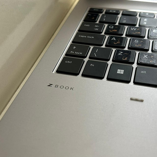 #الخارق كور i7 + جيل 12 + كارت شاشة خارجي + رام 16 (DDR5) بسرعة 4800 + هارد 1 تيرا + شاشة عملاقة 16 إنج  🔥🔥

أقوى لابتوب للإلعاب والتصاميم والبرامج الهندسية =  HP Zbook FireFly 16 G9

المحتاج العاب قوية و شغل ثقيل و شكل أنيق و وزن خفيف .. HP حققت المعادلة في هذا اللابتوب المميز.

#معالج_مرعب كور i7 / الجيل 12 / عدد الأنوية 10 / عدد الخيوط 12 🔥

رام 16 / DDR5 / بسرعة 4800 (تشغيل الألعاب و البرامج .. طلقة) 🔥

هارد عملاق 1 تيرا نوع SSD - NVMe (أسرع من SSD العادي إللي هو أصلاً سريع) 🔥

#كارتين_شاشة 🔥

كارت شاشة داخلي Intel UHD Graphics حجم 8 كيكا 

كارت شاشة خارجي NVIDIA Quadro T550 حجم 4 كيكا 

شاشة كبيرة 16 إنج دقة FHD+ (1920×1200) / أوضح من FHD 🔥

سبيكرات الصوت من الشركة العالمية Bang  & Olufsen (صوت محيطي رهيب للإلعاب و الأفلام) 🔥

وندوز Windows 11 Pro – أحدث وأسرع نسخة بالعالم 25H2 🔥

بصمة إصبع

أسرع شبكة وايفاي = Wifi 6E

#السعر 950 ألف مع #سيت_ملحقات (حقيبة + ماوس + ماوس باد + هدفون + ستاند تلفون + الشاحن)

بغداد شارع فلسطين (توصيل #مجاني بكل العراق)

واتساب ***********
