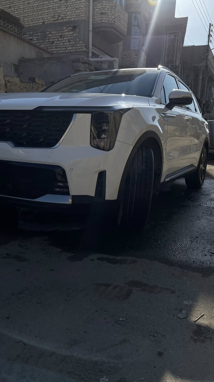 سلام عليكم :
سورنتو 2024

كفاله عامه السياره 
مكينته ٦ سلندر 
(مواصفات السياره)

١- كأمره 

٢-حساسات

٣-سايد بريك دكمه 

٤-شاسه متصله 

٥-كير ماوس

٦- صندوق كهرباء 

وبعد بيه مواصفات هواي 

السياره بيه سونر 

السياره ب٣٢٥ وبيه مجال. (قليل) 

عنواني بصره 

***********
