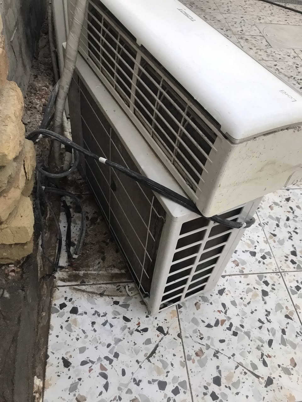 السلام عليكم سبلت طن توسات كامل المواصفات نضيف كلش غاز ٤١٠شغال نقص بس غاز السعر ٢٠٠وبي مجال العنوان ابو غريب يم الكراج للاستفسار الإتصال على هذا الرقم ***********
