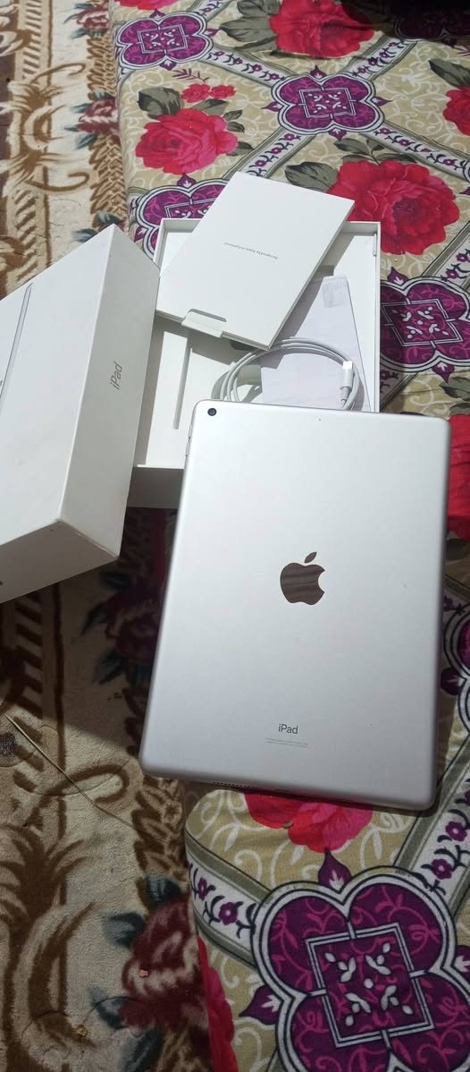 يالله ايباد 9 طالع من ضمان بشهر 12 كلش نضيف مال دراسه كارتونه ويا وايره ذاكره64 مكان   بصره قبله سعر 280 وبي مجال شراي خاص او عل رقم ***********
