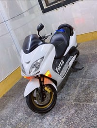 فورزه 08فول كرستال كفالة عامة الدراجة ما بيهة اي نقص بس صبغ كفرات جمال...