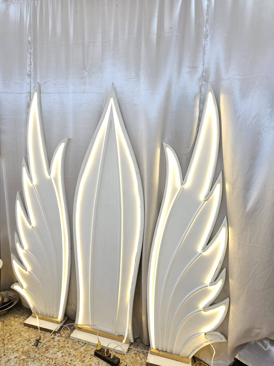 سلام عليكم كوشات البيع نضيفات سعر ٢٠٠
***********
