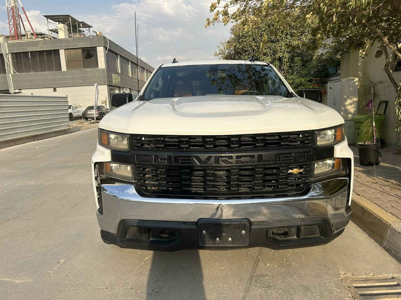 سلفرادو موديل  2022
باب طويل 
8 سلندر 5300 4x4 دفع رباعي 
السياره تترقم شمالي فقط وبشرط 
السعر 175 
وارد امريكي ضررها موجود داخل مشنور 
السياره جاهزه من كلشي 
مكان سياره كركوك 
موبايل ***********
