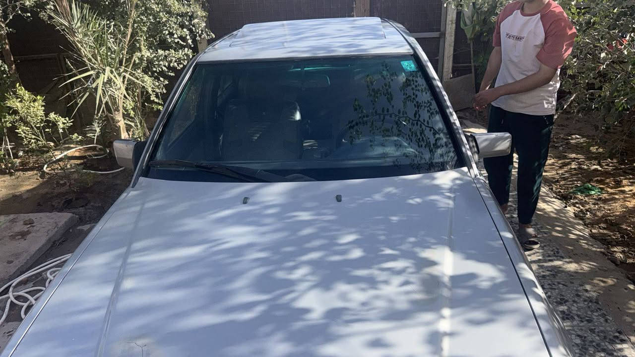 مارسيدس دب موديل ١٩٨٧ سياره جديده بمعنى الكلمه مكفوله من الضربة الكص سيارة بلاديه كله كير محرك بلاد تخم تاير حداديه كله جديد رقم انكليزي سنويه لل ٣٠ تريد وكاله او تحويل مكانه نجف شارع المطار *********** مكلف بالنشر تصل عل رقم 
السعر ٦٠ وبيه مجال للشراي
