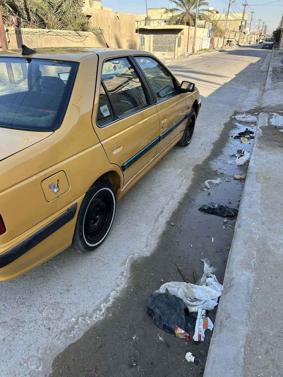 السلام عليكم بيجو بارص موديل 2015 سياره خير من الله 
فقط بيها خيط تبخير كدام عينك سياره تراي وين ما يعجبك 
التفاصيل خاص 
رقم بغداد  مصفره هيه  *********** مكاني مدينه الصدر 
السعر ٤١ وبيها مجال
