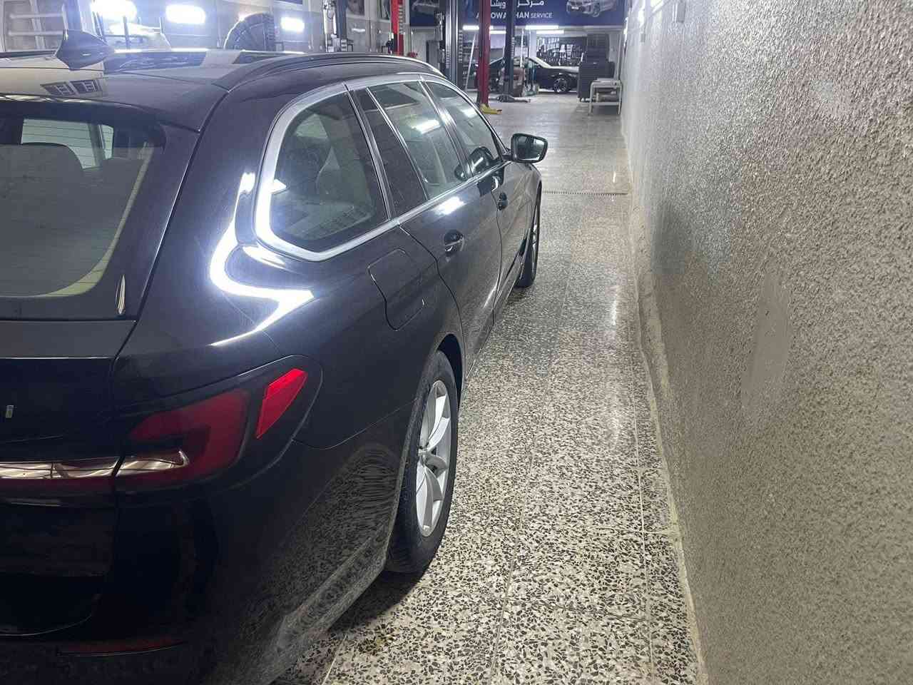 من رخصه الادمن
السلام عليكم

2023 520i ستيشن خليجي بيع فقط 

حادث دبي جاملغ وشويه من البند بدون داخل ولا شواصي ايرباك دشبول وبرده مكان السياره بغداد الكراده

السعر 195$ وبيه مجال

***********

***********
