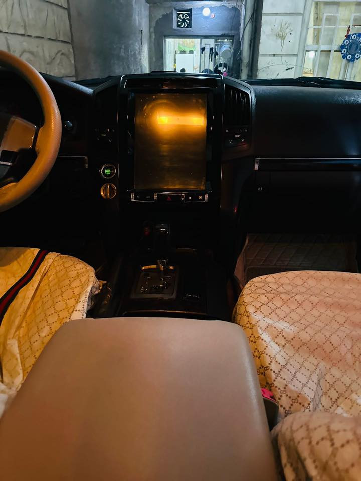 لاندكروز 2011ستينيه بيه باب بدل مال شركه والباقي مكفول كفاله عامه والمواصفات معروفه مال ستينيه اني مكلف بل نشر هاذه رقم راعيه ‭0770 973 6219
