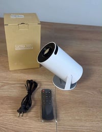 بروجكتر محمول • HY300 • ١٣٠ بوصة