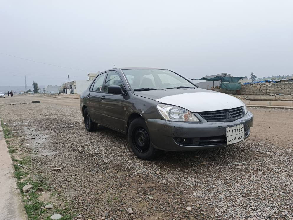 لانسەر ٢٠٠٨
چوار جام کارەبای
گێر تۆماتیک
مەکینە بچوک 
حیزام بۆیاخ 
1 پارچەی چملغی لای سایق لێدراوی هه یە  سەنەوی بەسەر چوە
٦٥ گەڵا معامەلە
ژ.م: ***********
ڤایبەر و واتساپی لەسەرە أربيل, العراق
