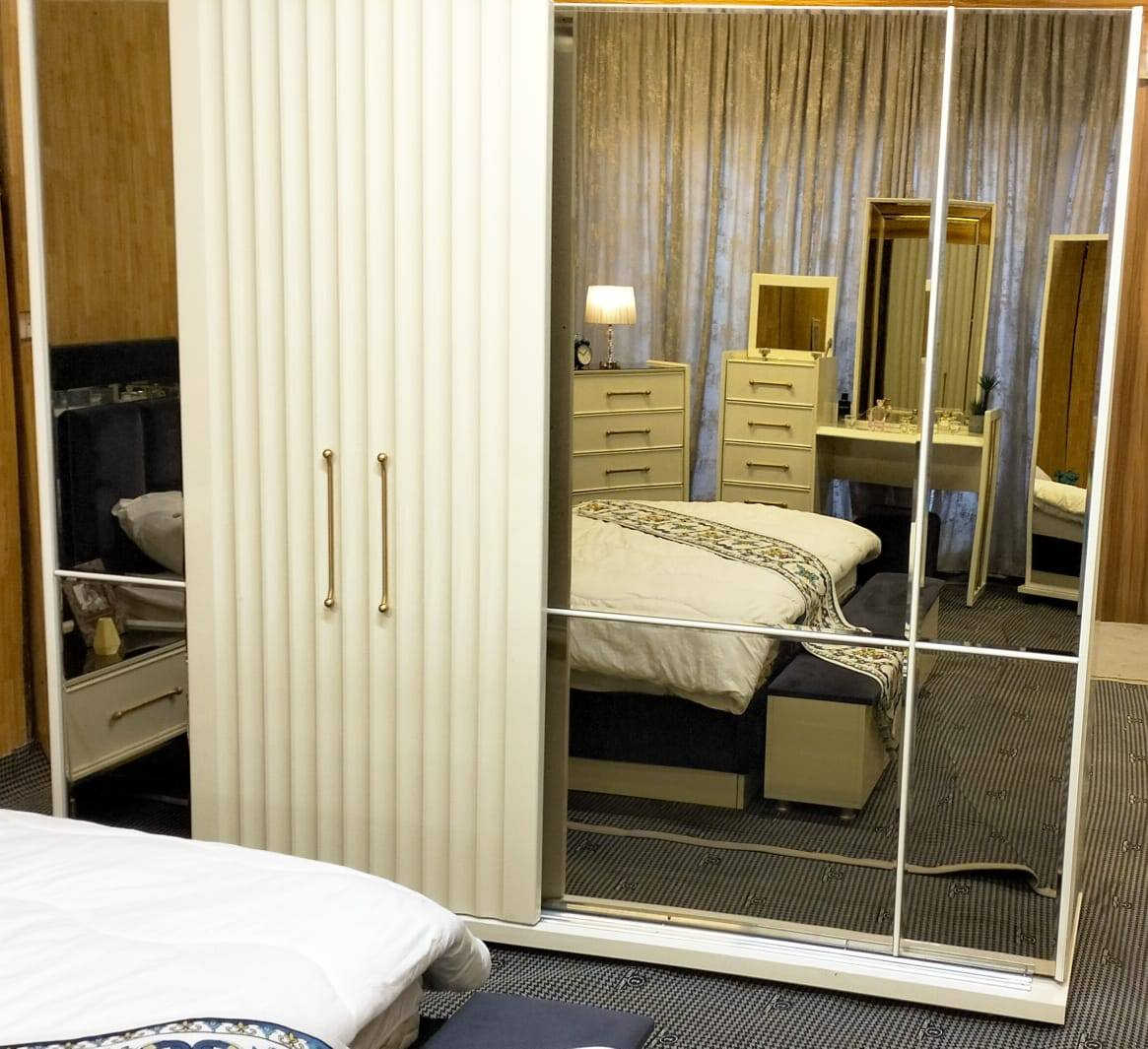 غرفة 9 قطع من شركة ايدول نضيفة 100/99 مخزن بالسرير *********** مكان بغداد
