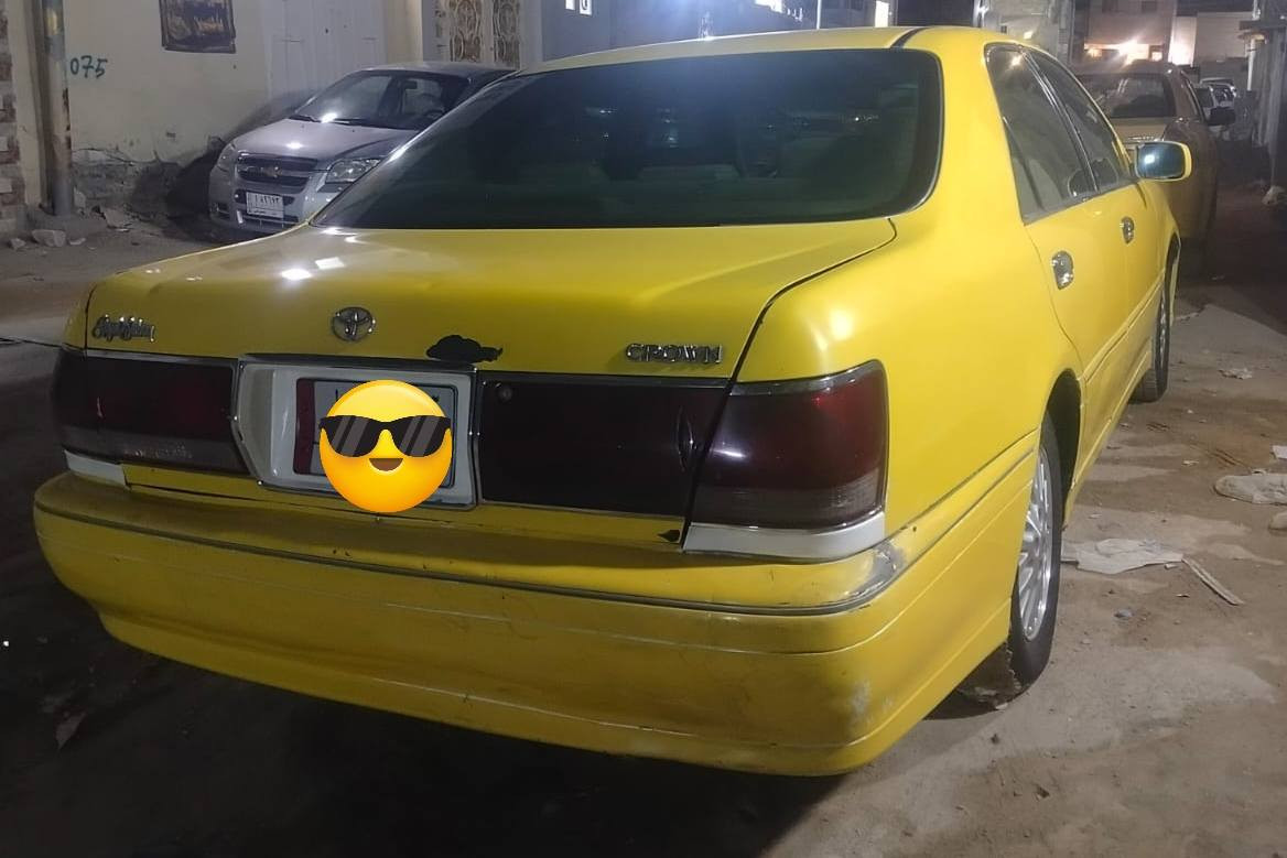 سلام عليكم
ملكه صفره ديفور الكبير موديل 2003 شاصي 75 كرستال مكينه قبل سبوع شادها كير وحداديه نضيفات كلش السياره ماعايزه برغي هيئه وغرامات صفر مامطلوبه ولا ربع وكاله ثاني يوم 
السعر 80 وبيها مجال مكاني الكوفه 
ما متواجد ع الفيس 
***********
***********
