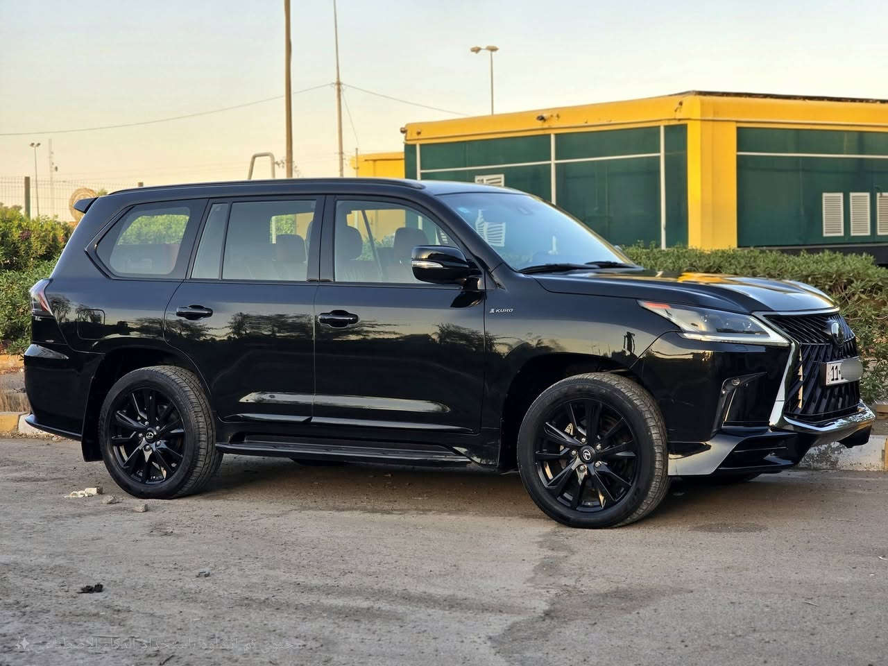 للبيع او مراوس 
لكزز  2020  كورو جديده 
مواصفات الكورو تجي اعلى مواصفات بالكزز 
السيارة ماشية 61 الف كيلو السيارة جديدة وجاهزه 
داخل جلد احمر رادارات فتحة ماوس شاشات 
خمس كامرات جكات كشنات تدفئة تبريد وخزن ميموري هواي مواصفات بالكورو كفاله عامه
باستثناء بارد كولش قليل والباقي كفاله
رقم بغداد ومكانها بغداد السعر 84000 دولار 
( 8 شدات و 40 ورقه ) 
للإستفسار ***********
