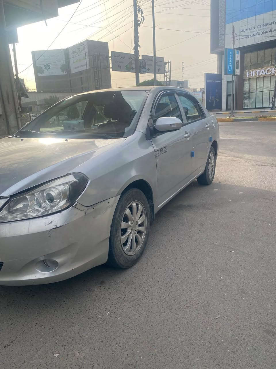 سلام عليكم سيارة بي وايد كير عادي المرغوب مكينة هوندا ١٦٠٠ سيارة كير محرك كفالة بيها باب جاملغ لايسر مبدل وبيها جراد وباقي كله بلادي صدر جديد منظومة تبريد جديد ثلج  تايرات جدد رقم دولي سيارة جاهزة فول بصمة تحكم ستيرن بنروما سعر ٥٤ وبيها مجال مكان بغداد ***********
