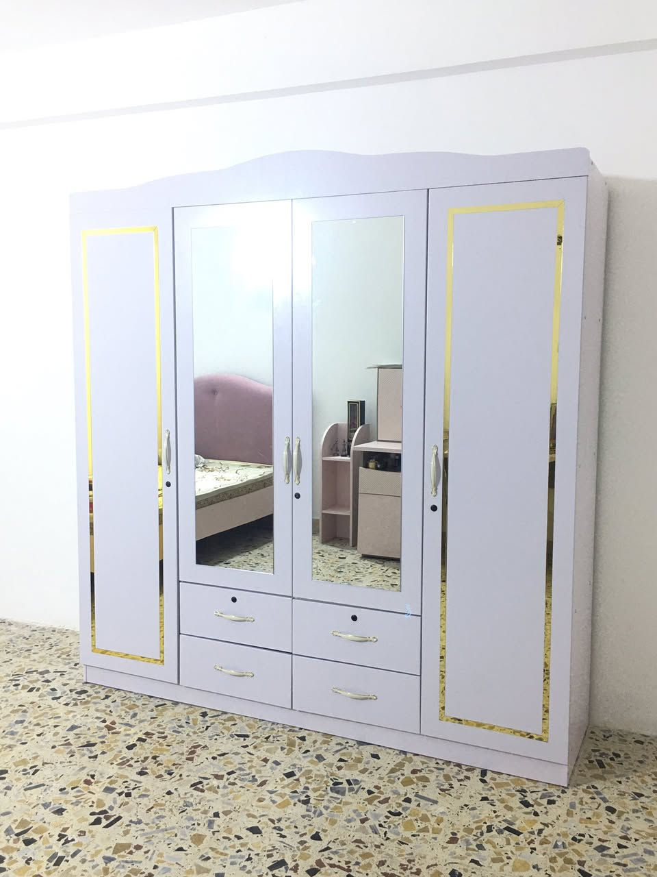 السلام عليكم
هذا الكنتور البارحه طلبته من بيج  ب ٣٠٠ و اليوم وصلني والله ما مستخدم و لا حاطه بيه شي ، اني طلبت كنتور معين و دزولي غيره من حچيت وياهم مقبلو يبدلون و يگولون صوچكم ما تأكدتوا و سلمتهم ل الله و أريد ابيعه لان ابد ميلوگ وي غرفتي
العرض ٢٠٠
ارتفاع ٢١٠
عمق ٥٥


**إذا كنت صاحب هذا الإعلان وتريد حذفه لأي سبب، رجاءا أرسل رسالة إلى الدعم الفني**