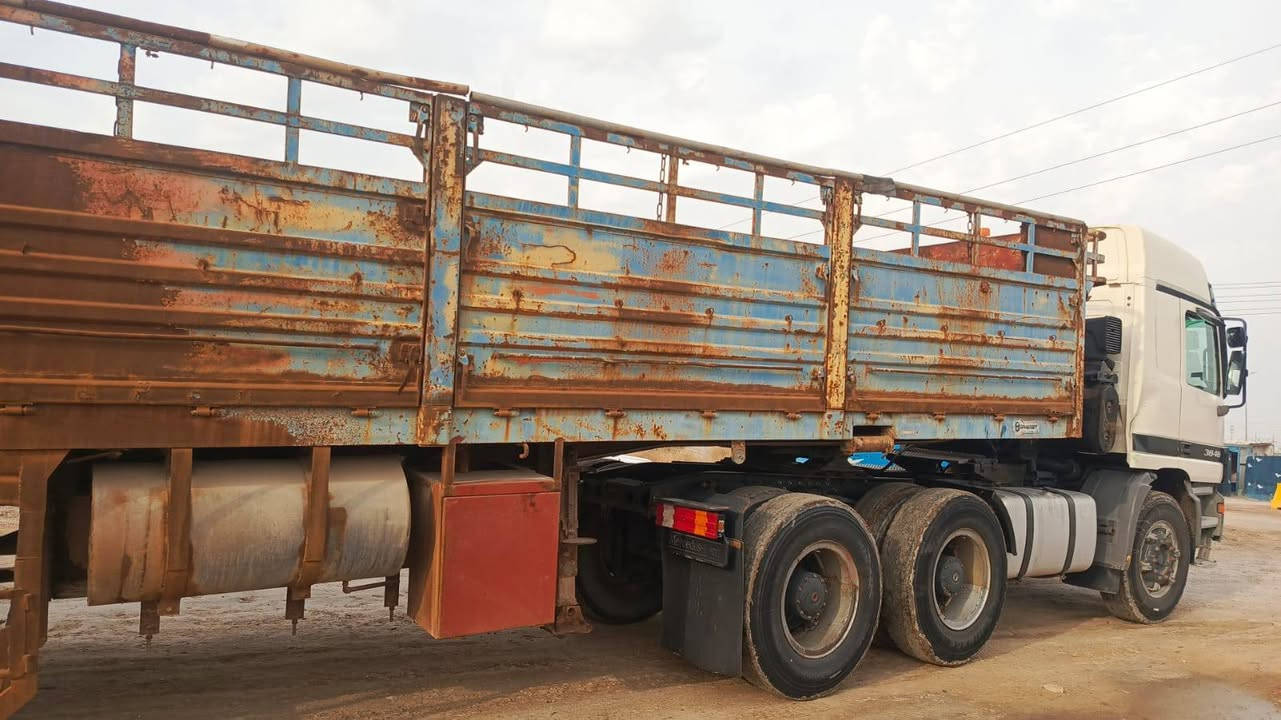 السلام عليكم 
للبيع 
عربانه بلام هورد
طول 13.5
دناكير 3 
السعر 30 $ وبيه مجال للشراي 

معرض العراق لبيع السيارات والآليات الثقيلة 
الانبار ـ الفلوجه معارض الخط السريع 
*********** - ***********
