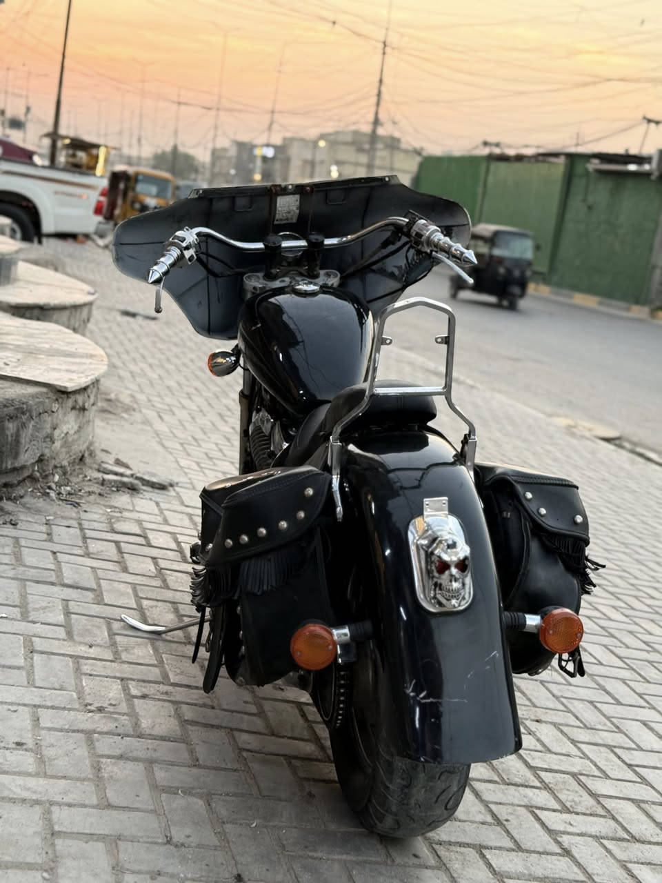 🏍️🔥 للبيع هارلي ستيد 400cc - جاهزة 🔥🏍️
، معروض للبيع هارلي ستيد 400cc لون أسود ملكي، شكل عدواني وصوت يلفت الأنظار.

✅ محرك 400cc نشط وسحب ممتاز
✅ تشغيل مباشر (بس شغل وامشي)
✅ كهربائيات كاملة وشغالة
✅ أشاير وإنارات كاملة
✅ استيرن راس الثور
✅ باچم أمامي (باتوينك) ستايل فولكان
✅ جنط جانبية جلد
✅ شكل مميز ومرتب وتفاصيل كروم جميلة
✅ مناسبة للمشاوير الطويلة والتمشية اليومية

الدراجة واقفة على الجاهز وما تحتاج مصاريف تُذكر، والمحرك بحالة ممتازة.

💰 السعر: (يذكر للجادين)
📍 الموقع: (بغداد)
📞 للاستفسار مراسلة الخاص أو الاتصال
***********
ملاحظة: الصور تتكلم عن نفسها، والدراجة إلها هيبة على الشارع وصوت يطرب عشاق الكروزر.

#هارلي_ستيد #HondaSteed #HarleyStyle #كروزر #دراجات_العراق #بيع_دراجات #هارلي #Steed400 #فولكان #MotorcycleForSale 🏍️�
